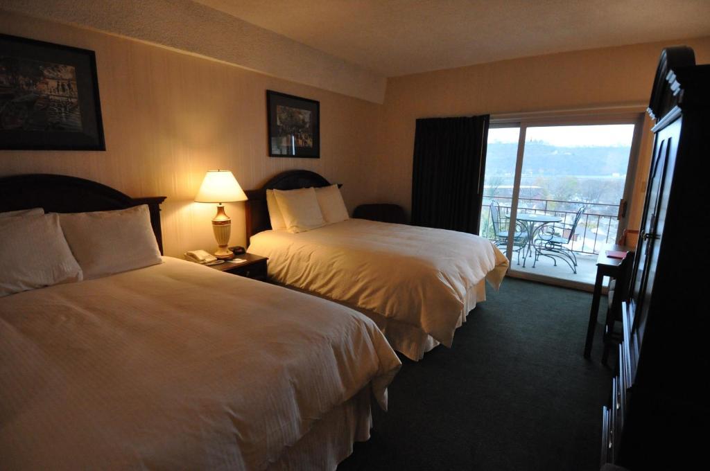 Hillside Inn Madison Bilik gambar