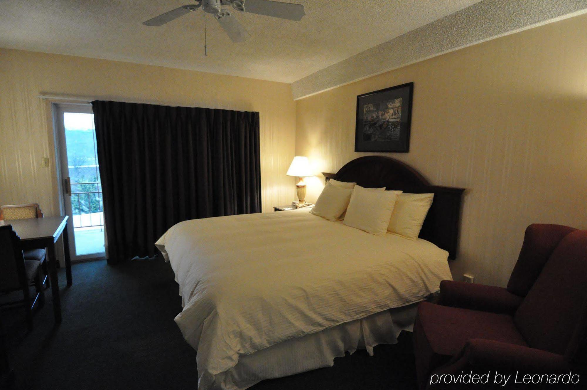 Hillside Inn Madison Bilik gambar