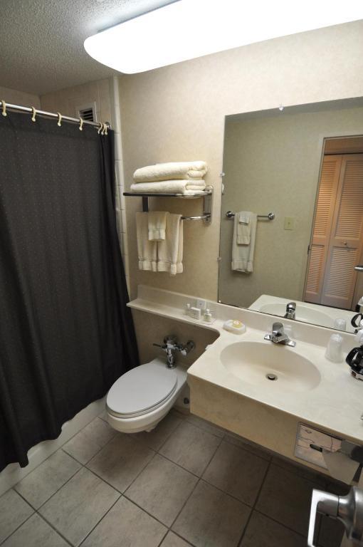 Hillside Inn Madison Bilik gambar