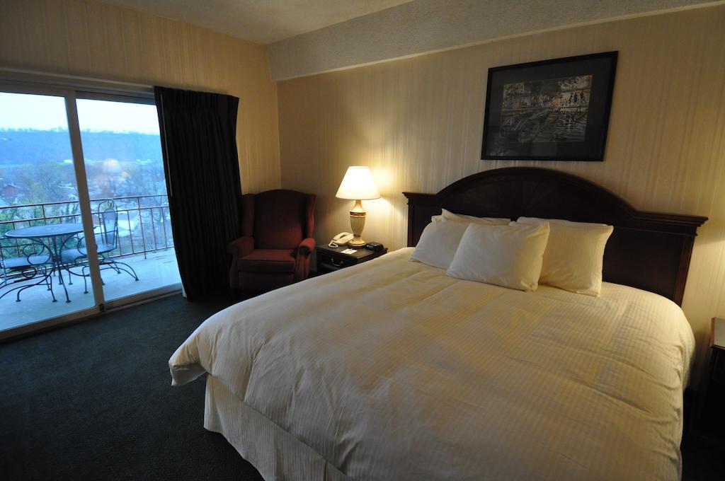 Hillside Inn Madison Bilik gambar